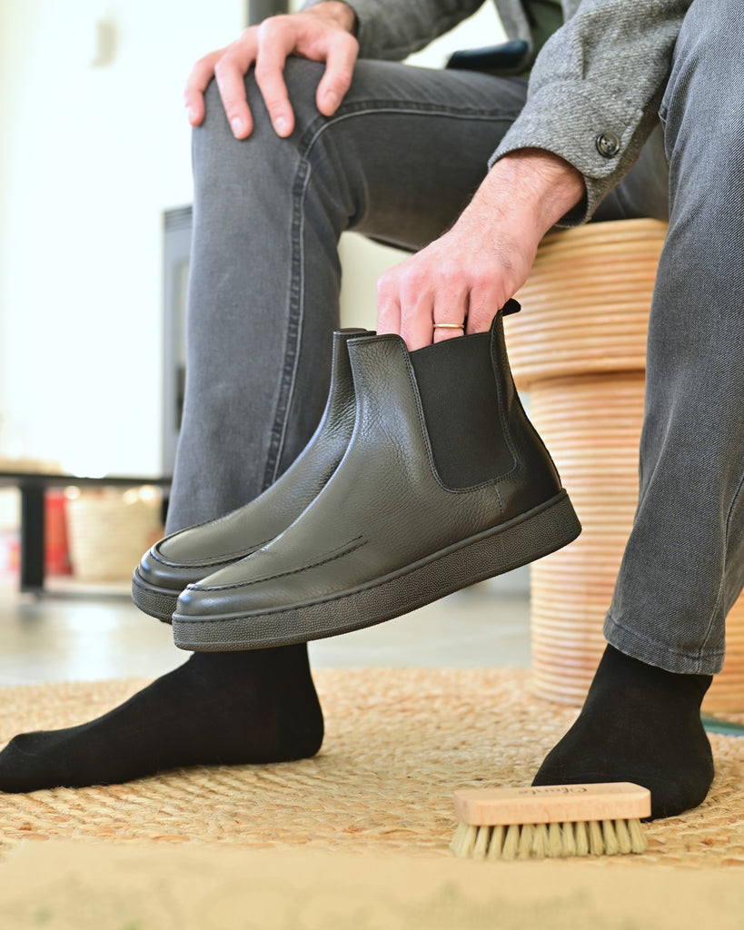 CORTINA - Pelle Nera Martellata