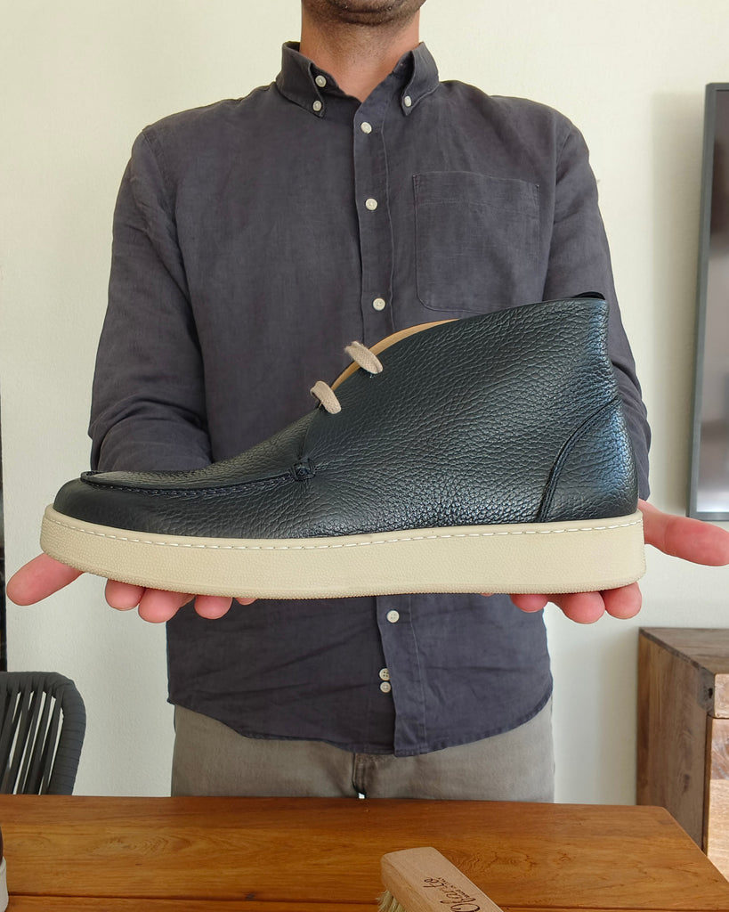 LEUCA - Pelle Blu Martellata